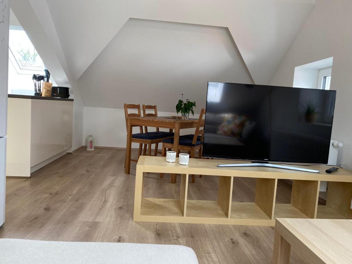 Helle 2 Zi. Wohnung Naehe Flughafen Muenchen Haimhausen  المظهر الخارجي الصورة